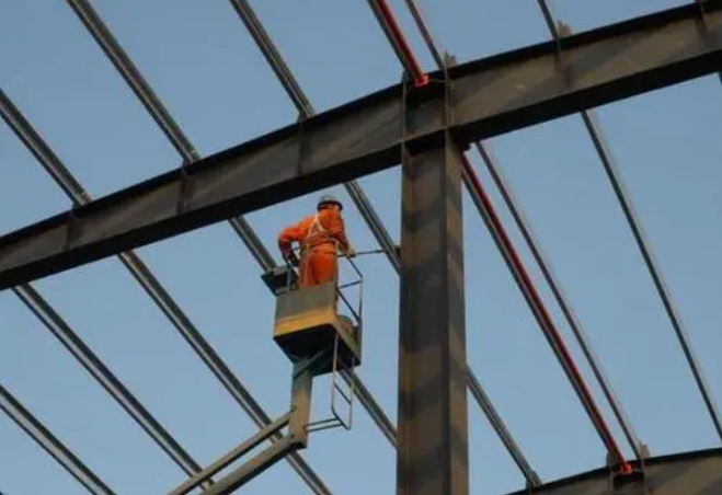 鋼結(jié)構(gòu)可以只涂刷底漆嗎？